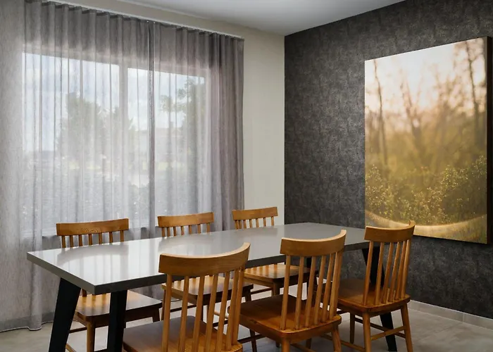 Fairfield Inn And Suites By Marriott Birmingham / Bessemer