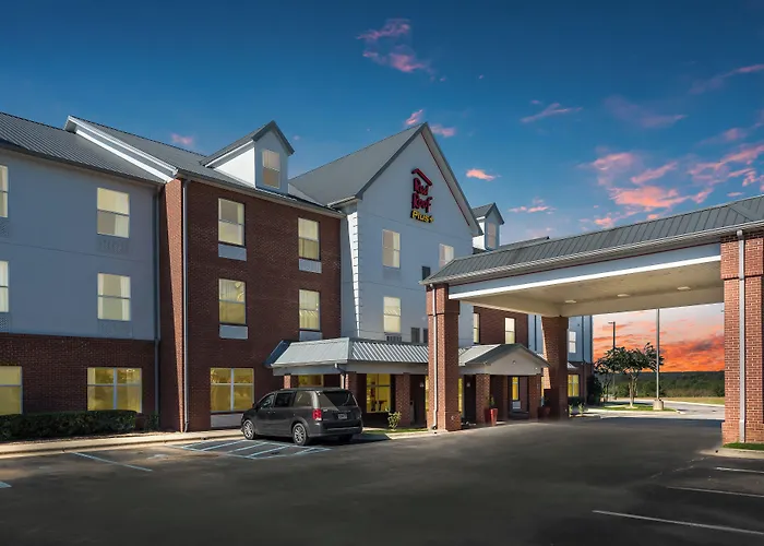 Red Roof Inn Plus & Suites Birmingham - Bessemer